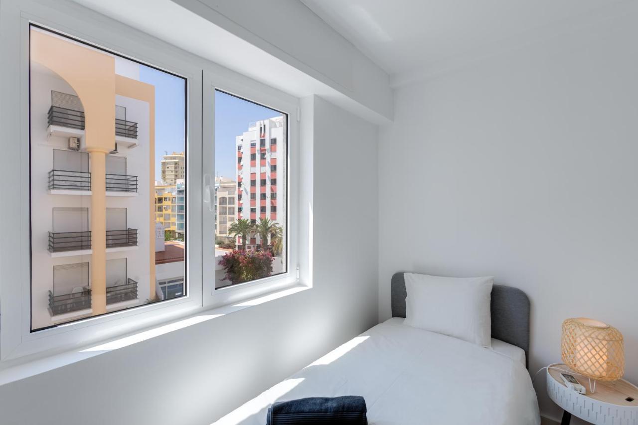 T2 Rosa Dos Ventos, A/C & Terrace - Casas & Papeis Apartment Armação de Pêra Exterior foto